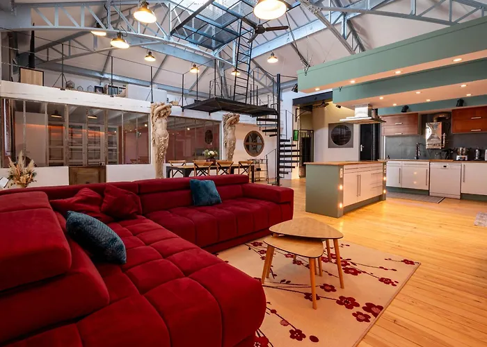 Loft Eiffel Unique Et Atypique, Au Coeur De Ville