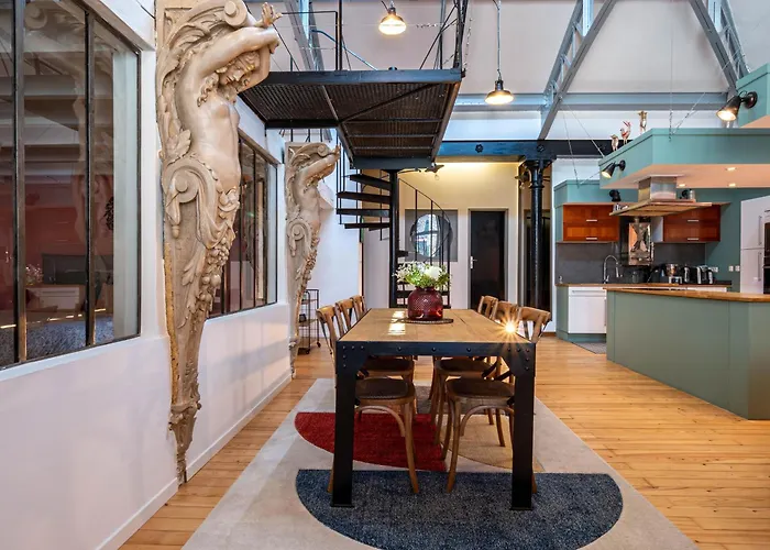 Loft Eiffel Unique Et Atypique, Au Coeur De Ville