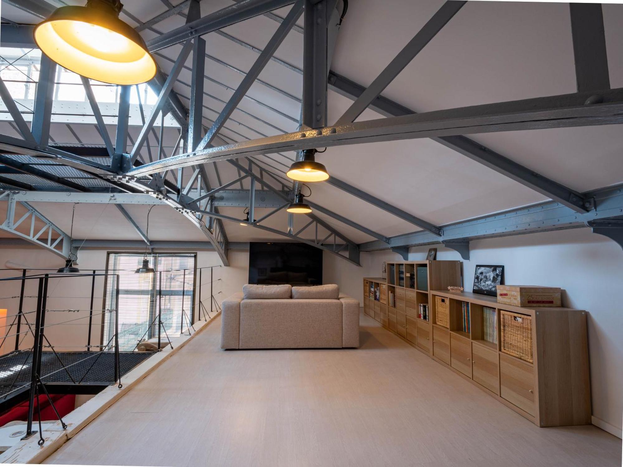 Appartement Loft Eiffel Unique Et Atypique, Au Coeur De Béziers